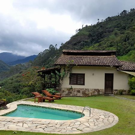 Villa Casa Alpina Com Vista Panoramica De Lumiar Nova Friburgo Esterno foto